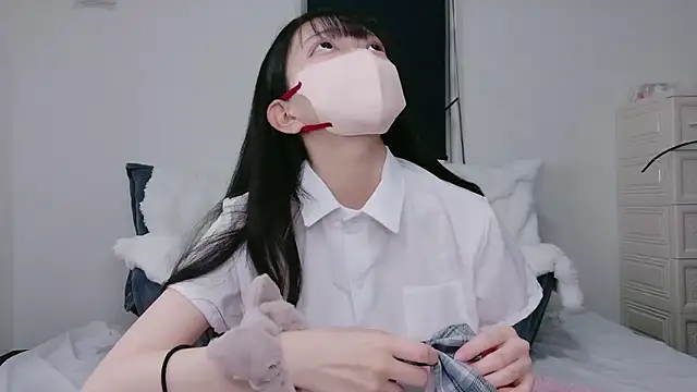 Snapshot of Mirai_oO16Oo chatting on November 24, 2025, 6:24 am Mirai oO16Oo online show from November 24, 2025, 6:24 am