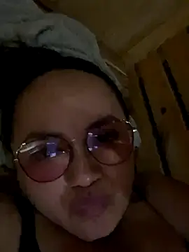 antoniamiller69 online show from November 6, 2025, 12:25 am