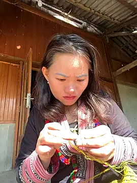 Saomai25 online show from December 1, 2025, 4:24 am