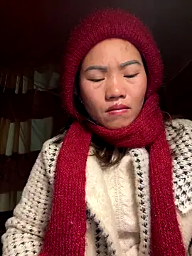 Saomai25 online show from December 1, 2025, 9:48 pm