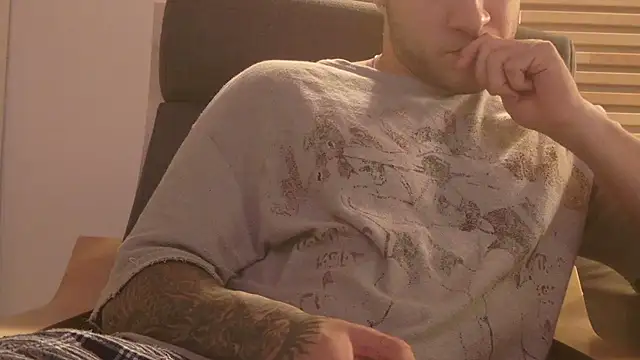 Snapshot of KevinWolf777 chatting on March 16, 2026, 3:14 am KevinWolf777 online show from March 16, 2026, 3:14 am