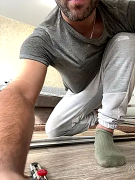 AndyLynn online show from October 18, 2025, 7:54 am