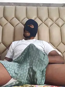 Snapshot of Mysterious_Prince chatting on December 2, 2025, 7:21 am Mysterious Prince online show from December 2, 2025, 7:21 am