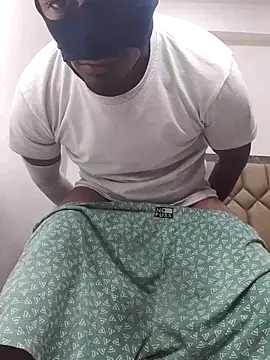 Snapshot of Mysterious_Prince chatting on November 17, 2025, 5:50 pm Mysterious Prince online show from November 17, 2025, 5:50 pm