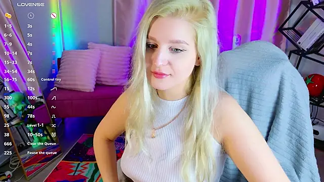 cold blondie online show from May 7, 2026, 5:55 am