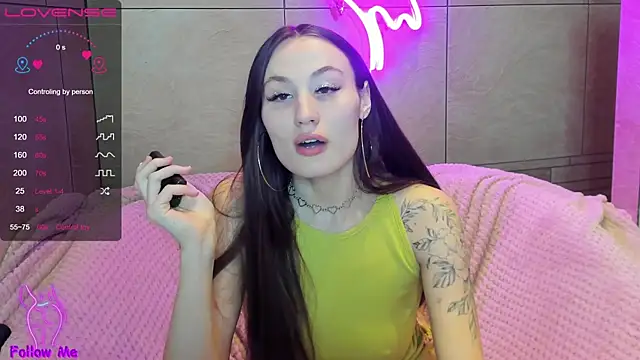 honeybuns lizzy online show from April 19, 2026, 6:10 pm