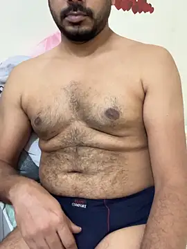 Handsome8677 online show from December 15, 2025, 1:06 pm