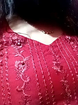 Snapshot of Porimoni22 chatting on October 24, 2025, 4:33 am Porimoni22 online show from October 24, 2025, 4:33 am