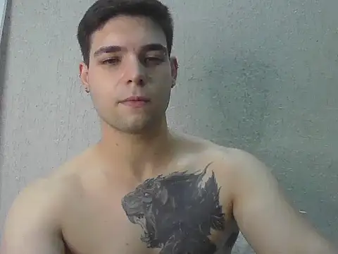 Zure-xxx online show from February 4, 2026, 9:32 pm