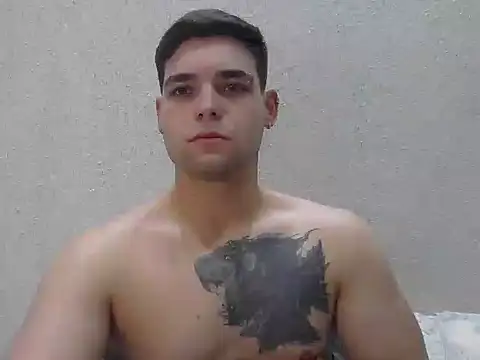 Zure-xxx online show from May 10, 2026, 12:14 am