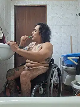 Snapshot of Rueditasss chatting on April 2, 2026, 12:34 pm Rueditasss online show from April 2, 2026, 12:34 pm