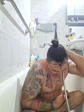 Snapshot of Rueditasss chatting on April 8, 2026, 1:29 am Rueditasss online show from April 8, 2026, 1:29 am