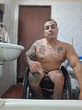 Snapshot of Rueditasss chatting on February 11, 2026, 2:39 pm Rueditasss online show from February 11, 2026, 2:39 pm