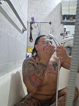 Snapshot of Rueditasss chatting on March 17, 2026, 6:22 pm Rueditasss online show from March 17, 2026, 6:22 pm