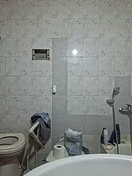 Snapshot of Rueditasss chatting on February 24, 2026, 2:51 pm Rueditasss online show from February 24, 2026, 2:51 pm