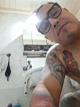 Snapshot of Rueditasss chatting on February 18, 2026, 1:47 am Rueditasss online show from February 18, 2026, 1:47 am