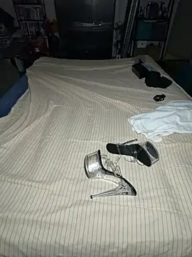 sissy diorcd online show from November 29, 2025, 7:41 am