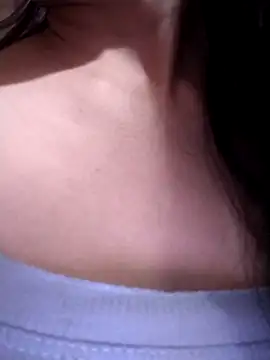 Snapshot of Spring-mky chatting on November 4, 2025, 3:27 pm Spring-mky online show from November 4, 2025, 3:27 pm