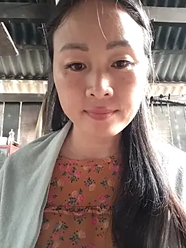 Snapshot of Spring-mky chatting on October 31, 2025, 4:09 am Spring-mky online show from October 31, 2025, 4:09 am