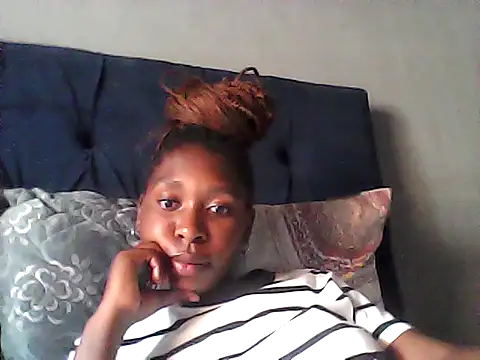 sexysmalldaily04 online show from October 26, 2025, 12:16 pm