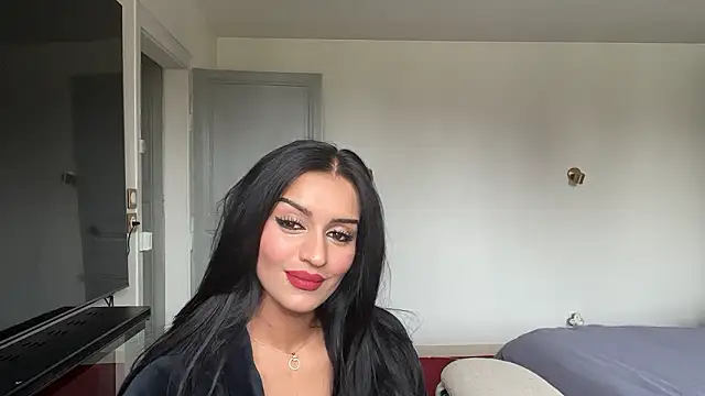 Snapshot of Lailawick chatting on January 8, 2026, 2:23 pm Lailawick online show from January 8, 2026, 2:23 pm