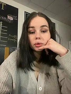 AliceLune online show from February 3, 2026, 12:10 pm