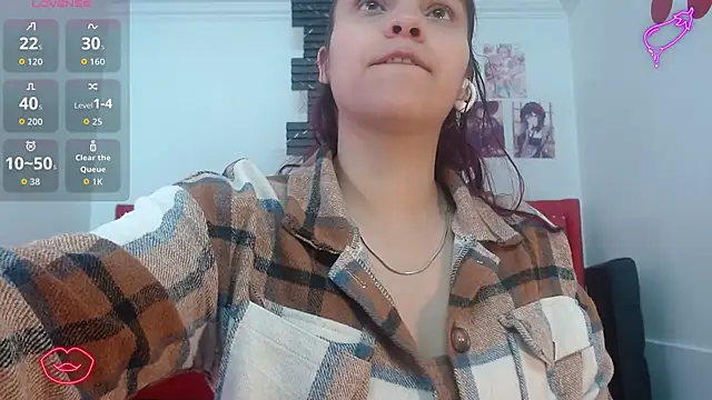 Snapshot of emma_lenox chatting on October 22, 2025, 1:54 pm emma lenox online show from October 22, 2025, 1:54 pm