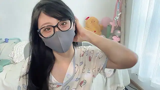 lsevenlll online show from May 8, 2026, 2:26 am