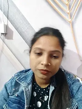 Snapshot of Anshika1431 chatting on November 17, 2025, 3:43 am Anshika1431 online show from November 17, 2025, 3:43 am