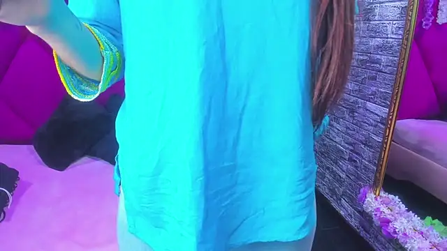 MariamGray1 online show from December 16, 2025, 9:08 pm