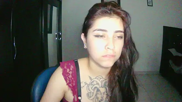 Snapshot of adri_gomez1 chatting on November 23, 2025, 1:26 am adri gomez1 online show from November 23, 2025, 1:26 am