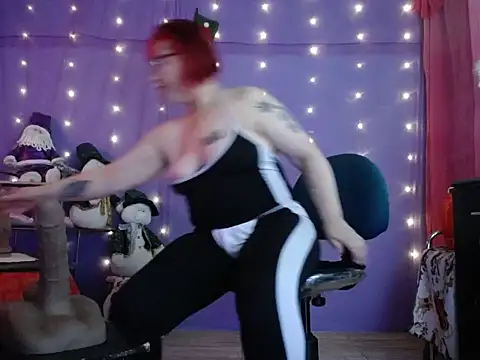 Snapshot of Zafiro_millf chatting on November 22, 2025, 2:16 pm Zafiro millf online show from November 22, 2025, 2:16 pm