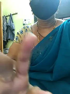 Snapshot of hot-telugu-queen chatting on November 6, 2025, 5:44 am hot-telugu-queen online show from November 6, 2025, 5:44 am