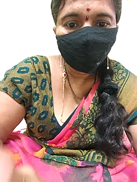 Snapshot of hot-telugu-queen chatting on December 18, 2025, 7:13 am hot-telugu-queen online show from December 18, 2025, 7:13 am