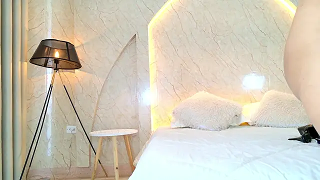 Snapshot of Antonella_Russo1 chatting on March 20, 2026, 1:23 pm Antonella Russo1 online show from March 20, 2026, 1:23 pm