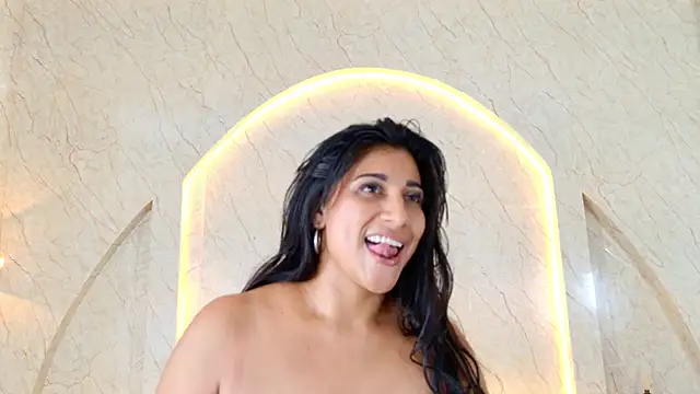 Snapshot of Antonella_Russo1 chatting on May 9, 2026, 1:03 pm Antonella Russo1 online show from May 9, 2026, 1:03 pm