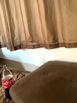 pietra9247 online show from November 29, 2025, 2:06 pm