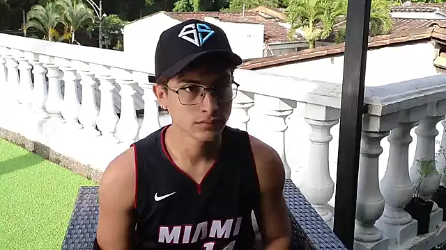 Aaron Eze online show from July 21, 2026, 1:01 pm