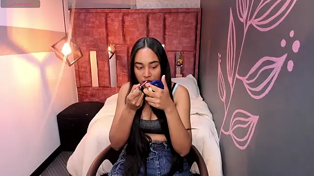 Snapshot of Rachel__Jonees chatting on October 29, 2025, 11:53 am Rachel  Jonees online show from October 29, 2025, 11:53 am