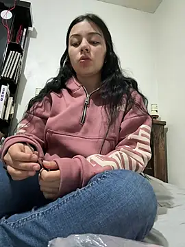 Midori rosse online show from May 14, 2026, 4:53 am