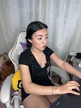 Midori rosse online show from May 6, 2026, 10:58 pm