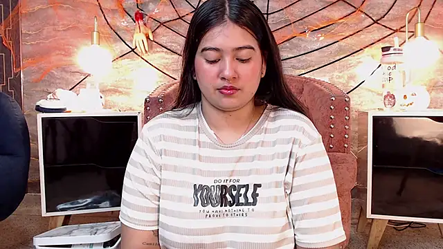 Snapshot of lilithst_ chatting on October 21, 2025, 8:52 pm lilithst online show from October 21, 2025, 8:52 pm