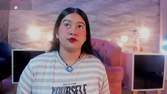 Snapshot of lilithst_ chatting on November 9, 2025, 8:35 pm lilithst online show from November 9, 2025, 8:35 pm