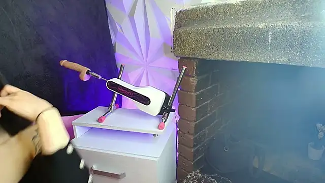 Snapshot of LiliBundy chatting on November 3, 2025, 5:34 am LiliBundy online show from November 3, 2025, 5:34 am