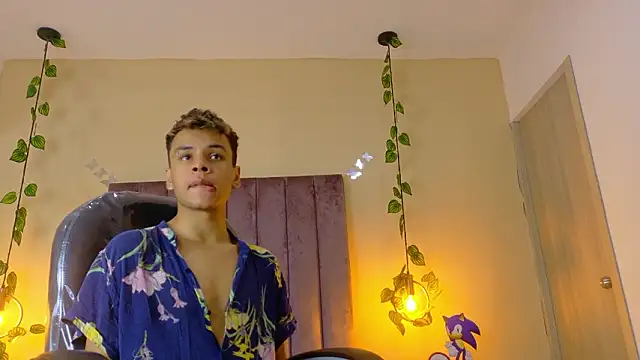 Xavier Fox    online show from March 15, 2026, 1:51 pm