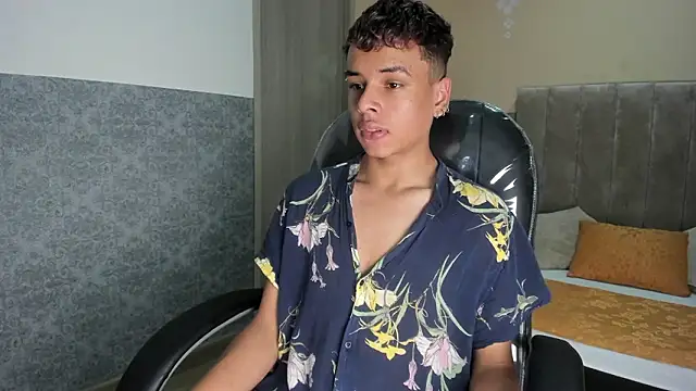 Xavier Fox    online show from February 25, 2026, 8:52 pm