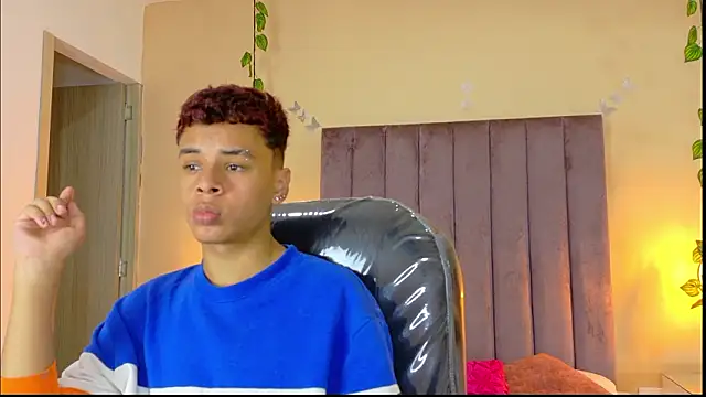 Xavier Fox    online show from March 27, 2026, 7:37 pm