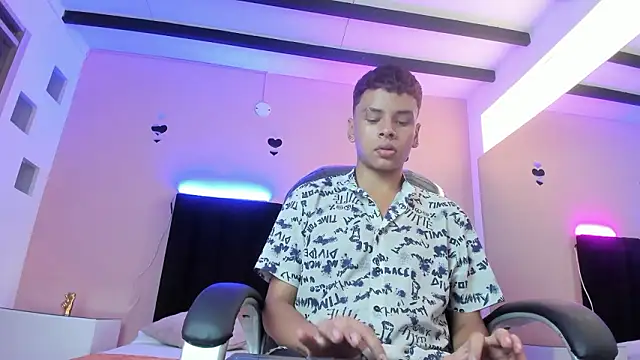 Xavier Fox    online show from March 20, 2026, 7:15 pm