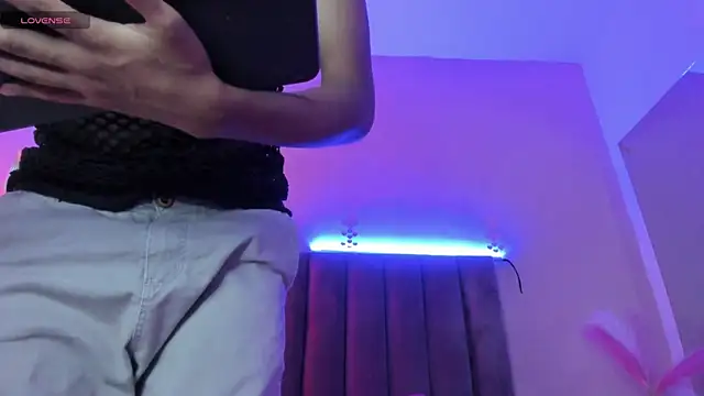 Xavier Fox    online show from February 14, 2026, 9:04 pm