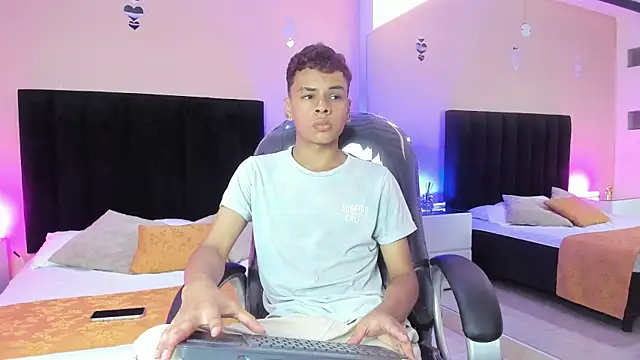 Xavier Fox    online show from March 25, 2026, 7:46 pm